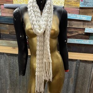 Chunky Knit Fringe Scarf - Cream